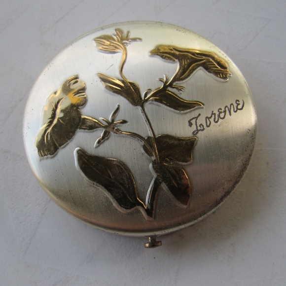 Vintage Dorset Gold and Silver Toned Compact - Picture 1 of 6